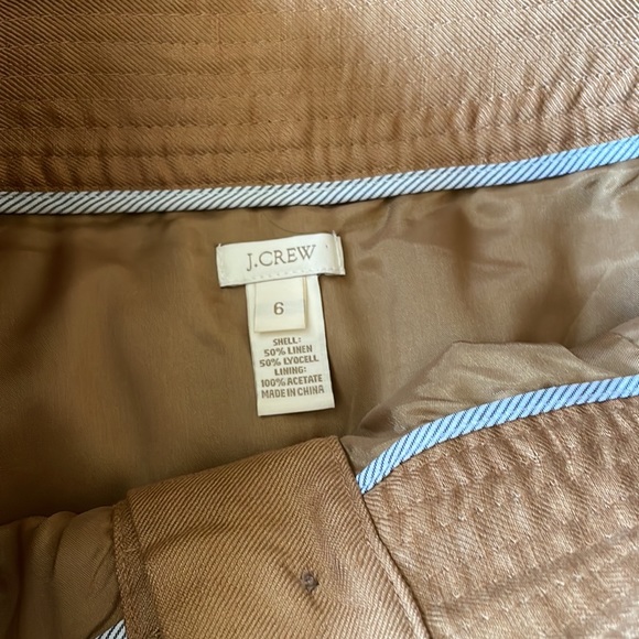 J. Crew beige/ tan skirt with pockets! Size 6 - Picture 2 of 3
